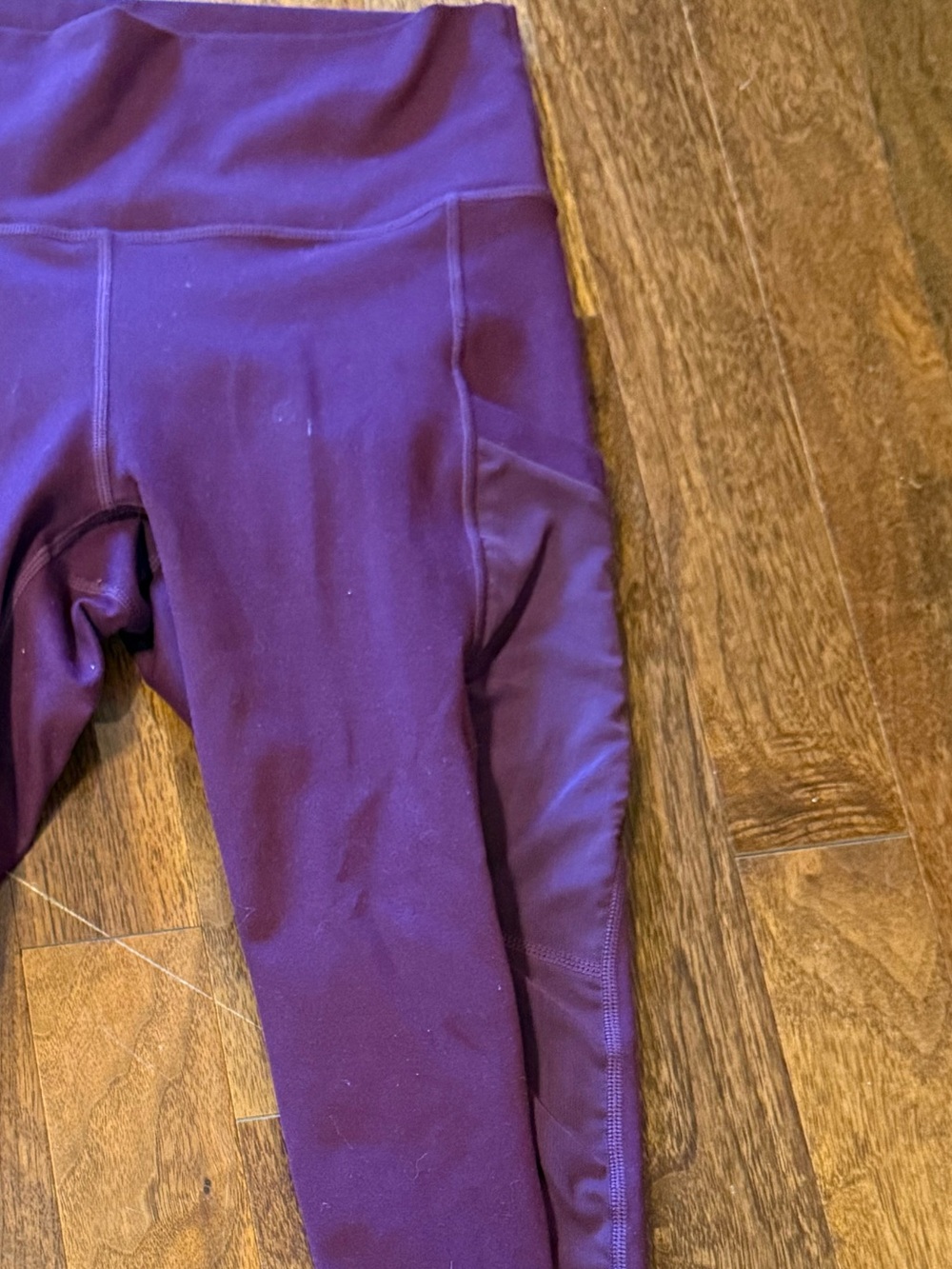 Fabletics On-The-Go Power-Hold - Picture 2 of 3